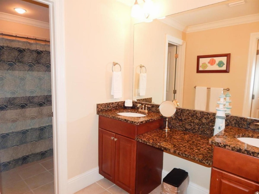 717 Holiday Isle Image 20